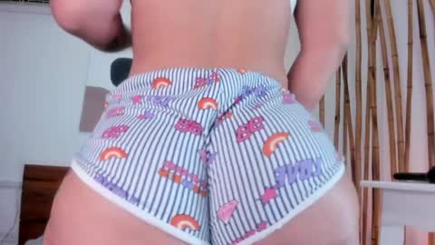 Hanna johnson online show from 06-07-26, 07:34