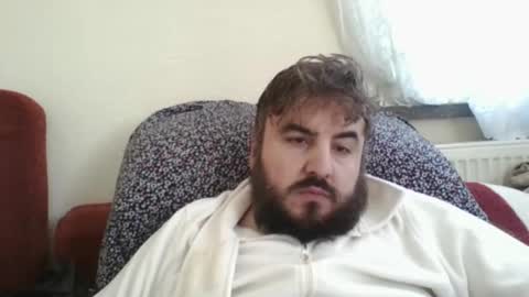  hasanhz.  online show from 12-16-25, 07:02