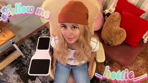 _hottie__ online show from 01-14-25, 08:59