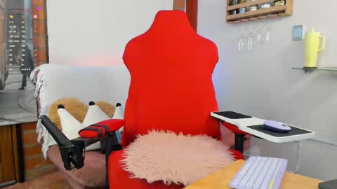 _hottie__ online show from 02-13-25, 10:43