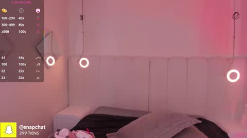 Snapshot of _huge_boobs_ebony chatting on 11-03-25, 08:10 Darlis online show from 11-03-25, 08:10