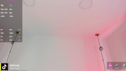 Snapshot of _huge_boobs_ebony chatting on 11-08-25, 07:23 Darlis online show from 11-08-25, 07:23