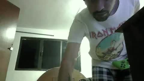 _iluvatar_ online show from 03-06-26, 10:17