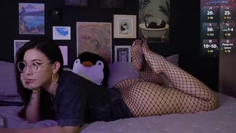 Snapshot of _irene97 chatting on 09-09-25, 12:43 Irene online show from 09-09-25, 12:43