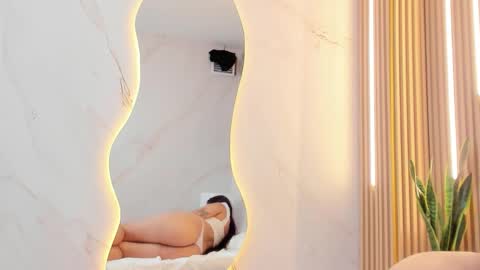 _iris_evans online show from 10-18-25, 03:35