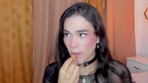 ISABELLA online show from 06-05-26, 06:52