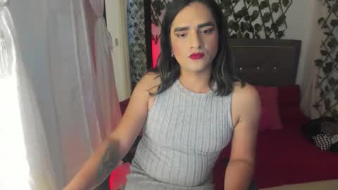 Snapshot of _ivone_golosa chatting on 10-23-25, 12:21 Ivone online show from 10-23-25, 12:21