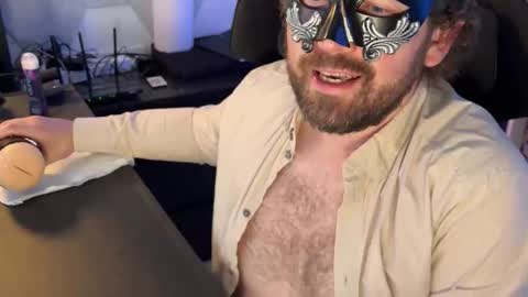 Snapshot of _jack_38 chatting on 11-08-25, 12:33 John online show from 11-08-25, 12:33