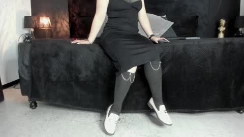 Snapshot of _jade_16 chatting on 01-15-25, 11:32 Miss Jade online show from 01-15-25, 11:32