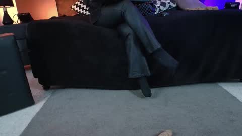 Snapshot of _jade_16 chatting on 10-21-25, 11:55 Miss Jade online show from 10-21-25, 11:55