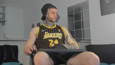 Snapshot of _jamesleandros chatting on 12-21-24, 02:47 jeison online show from 12-21-24, 02:47