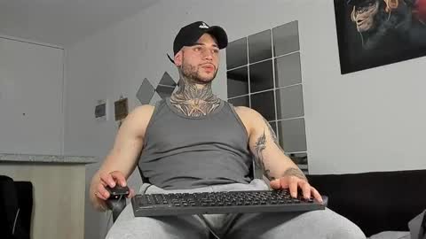 Snapshot of _jamesleandros chatting on 01-19-25, 10:49 jeison online show from 01-19-25, 10:49