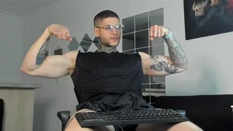 Snapshot of _jamesleandros chatting on 01-26-25, 11:39 jeison online show from 01-26-25, 11:39