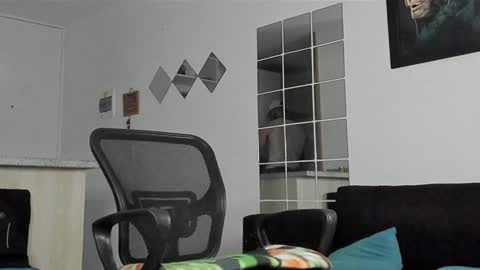 Snapshot of _jamesleandros chatting on 01-30-25, 11:02 jeison online show from 01-30-25, 11:02