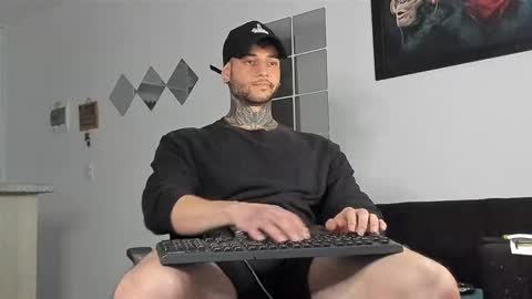 Snapshot of _jamesleandros chatting on 03-06-25, 08:37 jeison online show from 03-06-25, 08:37