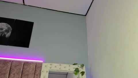 Jasmine online show from 11-08-25, 01:44