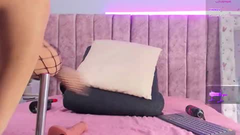 Jasmine online show from 11-12-25, 02:17