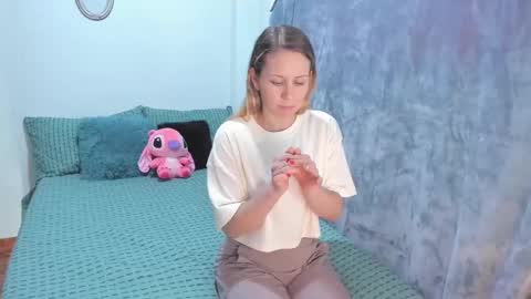 Snapshot of _jennyxoxo_ chatting on 03-07-25, 10:10 JENNY online show from 03-07-25, 10:10