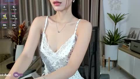 _joliie_ online show from 11-17-25, 04:35
