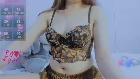 Joly online show from 04-23-26, 02:24