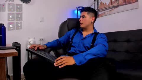 Snapshot of _juanes__ chatting on 10-24-25, 09:11 _juanes__ online show from 10-24-25, 09:11