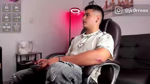 Snapshot of _juanes__ chatting on 12-03-25, 11:36 _juanes__ online show from 12-03-25, 11:36