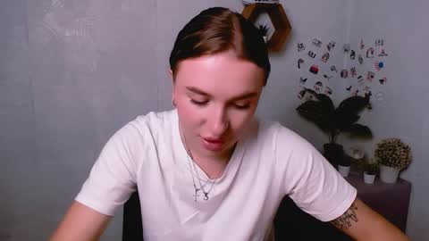 Jolia online show from 09-17-25, 07:10