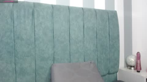 Snapshot of _julietaa chatting on 12-15-24, 05:53 Julieta online show from 12-15-24, 05:53