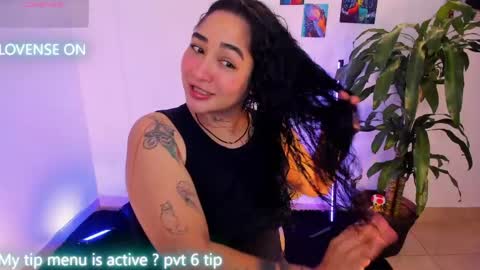     online show from 06-04-26, 12:00