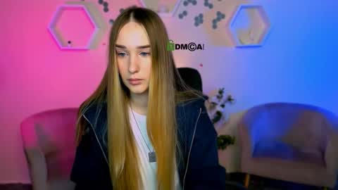 Snapshot of _kellykitten_ chatting on 11-19-25, 10:48 _kellykitten_ online show from 11-19-25, 10:48