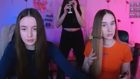 _kellykitten_ online show from 04-24-26, 09:01