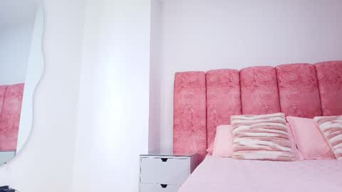 Kendall online show from 11-29-25, 12:08