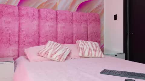 Kendall online show from 03-25-26, 12:00