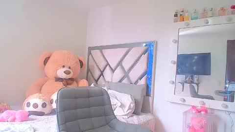  Dani  online show from 11-24-25, 05:34