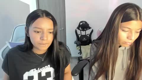 khloe sweet online show from 10-22-25, 04:51