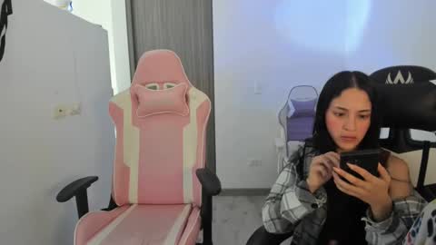 khloe sweet online show from 10-30-25, 01:23