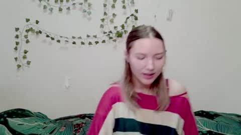 _kikiclark_ online show from 12-03-25, 11:41