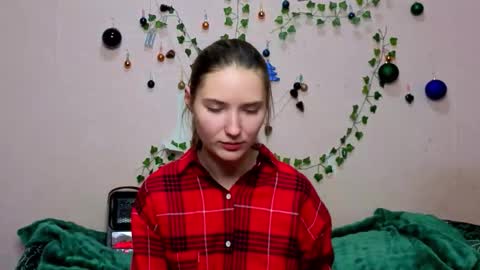 _kikiclark_ online show from 01-11-26, 08:58