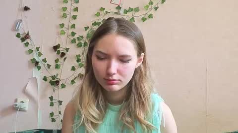 _kikiclark_ online show from 03-07-26, 09:06