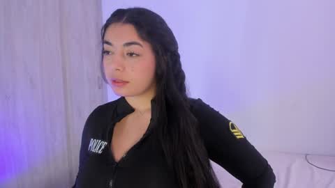 _kimtorres_1 online show from 05-10-26, 04:12