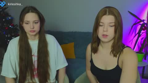 Molly   Emily online show from 01-08-25, 11:21