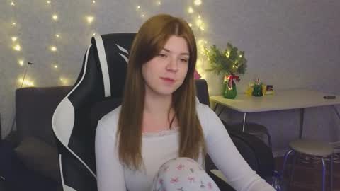 Molly   Emily online show from 01-06-26, 06:11