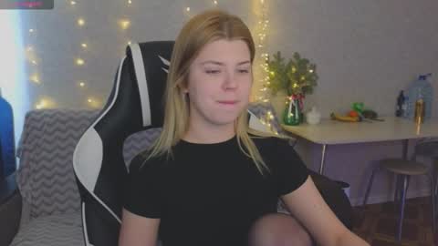 Molly   Emily online show from 02-27-26, 08:47