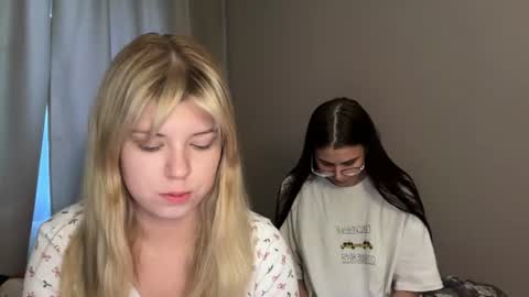 Snapshot of _kirieshka chatting on 08-06-26, 01:07 Molly Emily online show from 08-06-26, 01:07