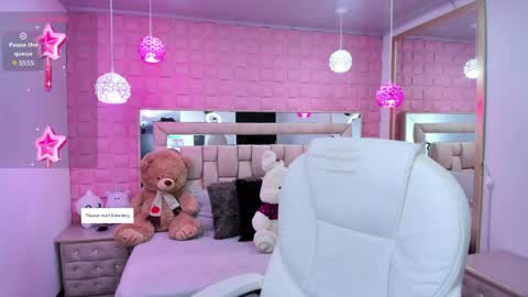 Laura online show from 04-08-26, 12:49