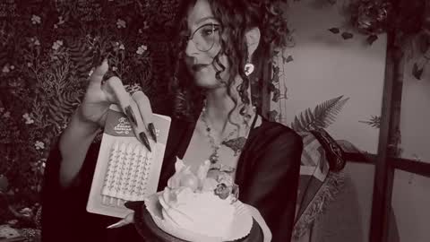 Snapshot of _lady_luna_ chatting on 12-30-24, 03:58 Lady Luna online show from 12-30-24, 03:58