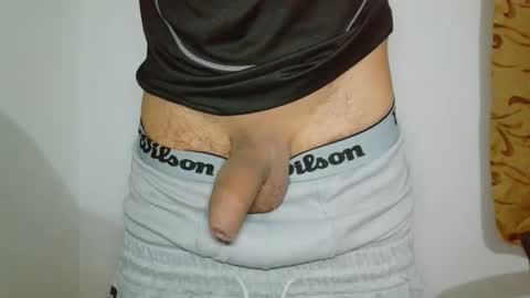 _lalo_0 online show from 05-01-26, 05:45