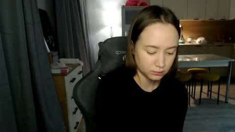 _lalune_ online show from 04-05-26, 04:26