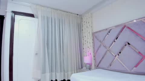 Lanna  online show from 12-19-24, 01:07