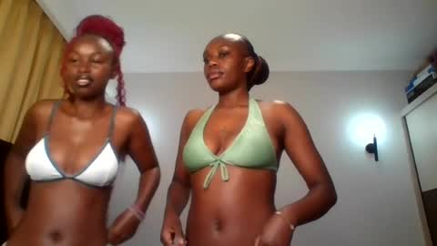 Snapshot of _latoyah chatting on 06-25-26, 02:55 _latoyah online show from 06-25-26, 02:55
